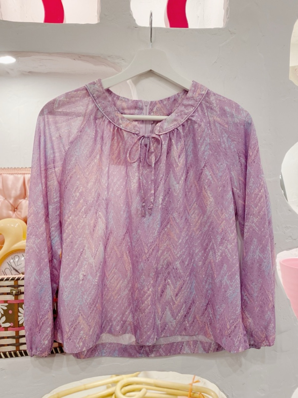 Vintage Flowy Pastel Purple Long Sleeve 70s Blouse with Neck Ties & Long Sleeves